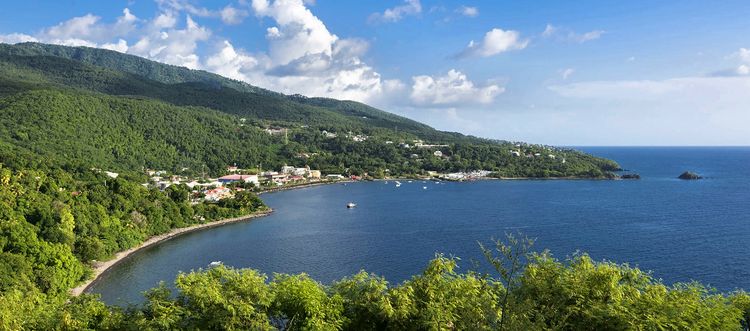 Yacht anchorage in Bouillante Bay (Anse Bouillante)