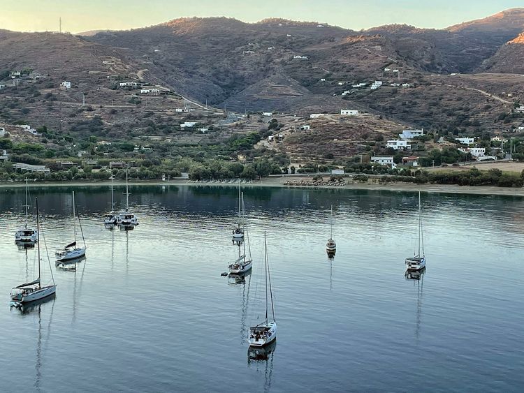 Yacht anchorage in Otzias