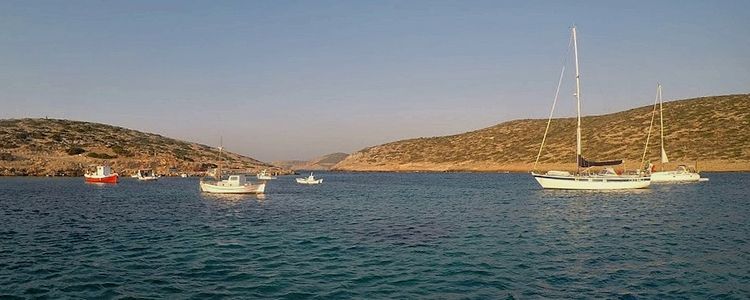 Yacht anchorage off Nicoyria Island