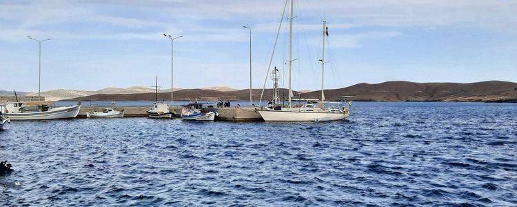 Yacht moorings in Agios Andreas Bay