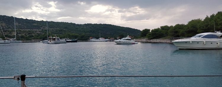 Yacht moorings in Hiljaca 1 Bay