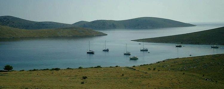 Yacht moorings in Lopatica bay