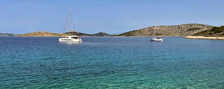 Yacht moorings in Mrtovac Bay