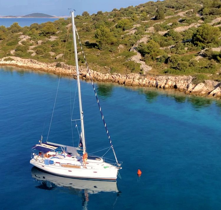 Yacht moorings in Remrtic Bay