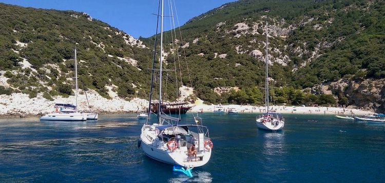 Yacht anchorage in Zanja Bay