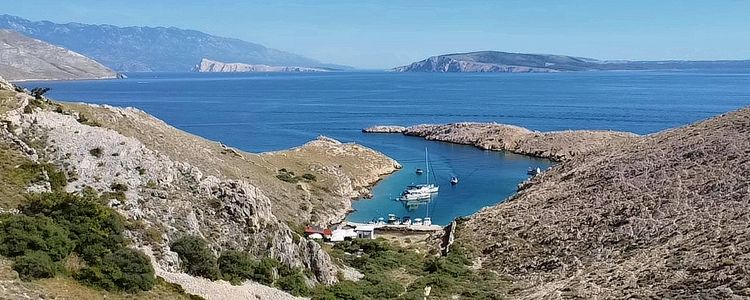 Yacht anchorage in Bracol Bay