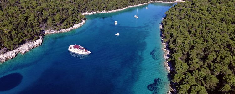 Yacht anchorages in Cifnata Bay