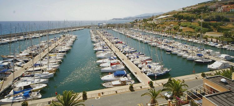 San Lorenzo Yacht Marina.