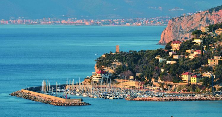 Finale Ligure yacht marina