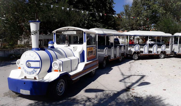 Tourist train