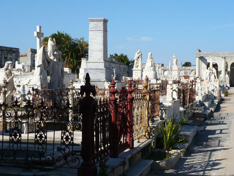 Cementerio de La Reina