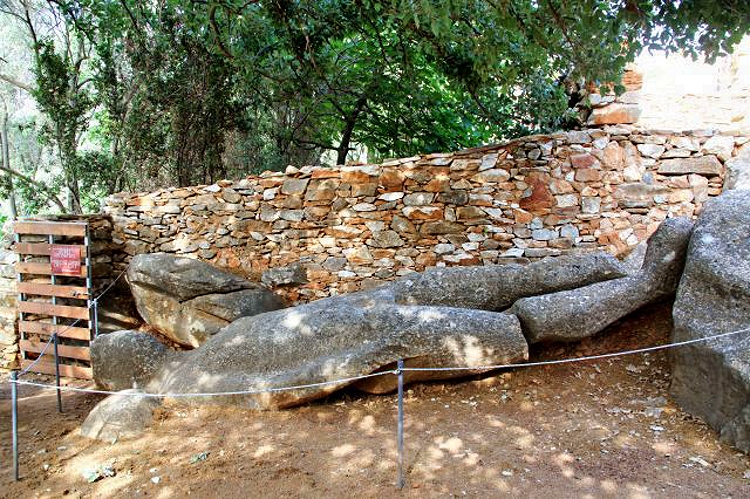 Melanes Kouros Statue