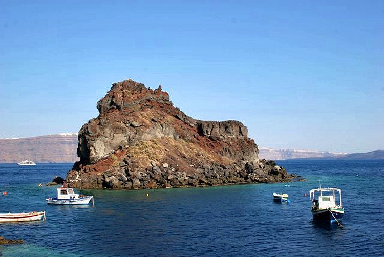 Agios Nikolaos Islet