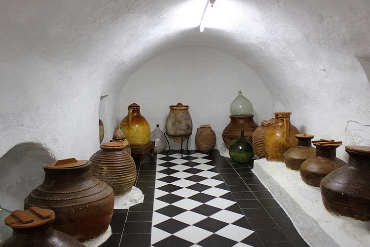 Archaeological and Folklore Museum