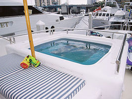 Deck Jacuzzi