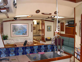 Salon entry into cabin