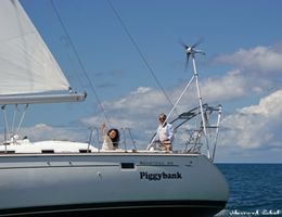 Side under sail - Bimini removed only for picture