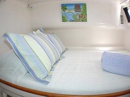 En-Suite Guest Queen Cabin