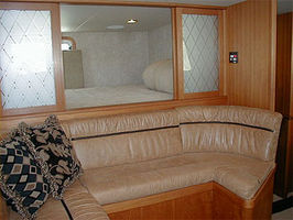 Pilot House Lounge & Berth