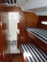 Guest twin berth cabin