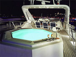 Deck Jacuzzi