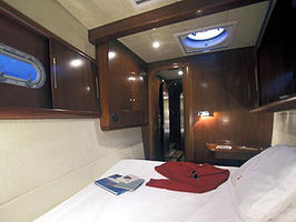 En-Suite Guest Queen Cabin