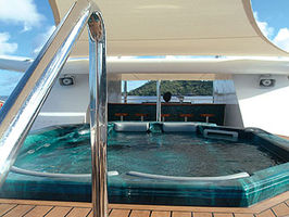 Deck Jacuzzi