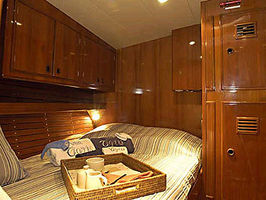 Guest Double Cabin