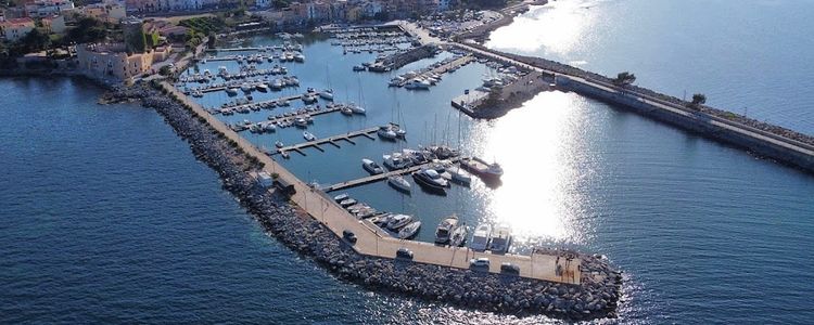 Yacht mooring in the port of San Nicola l'Arena