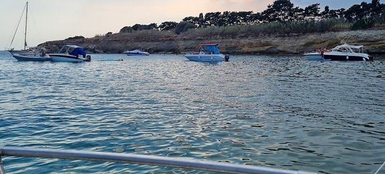 Yacht anchorage in Pesciolino Bay