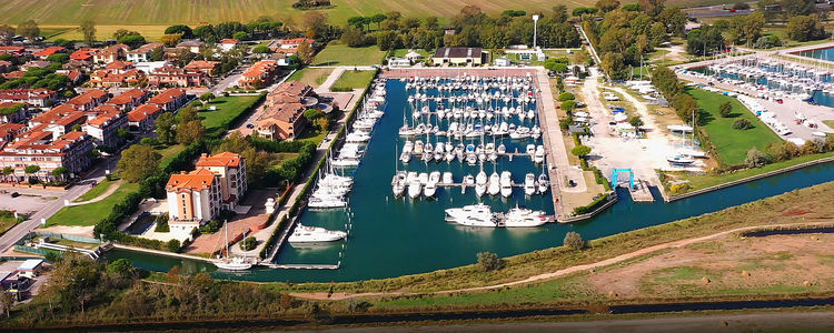 Yacht Marina degli Estensi