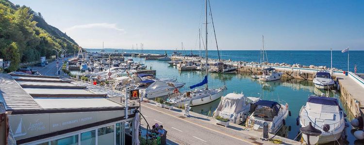 Porto Vallugola Yacht Marina