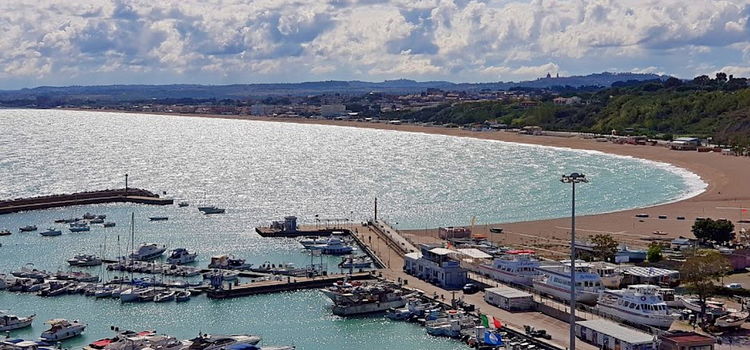 Yacht mooring Porto Numana