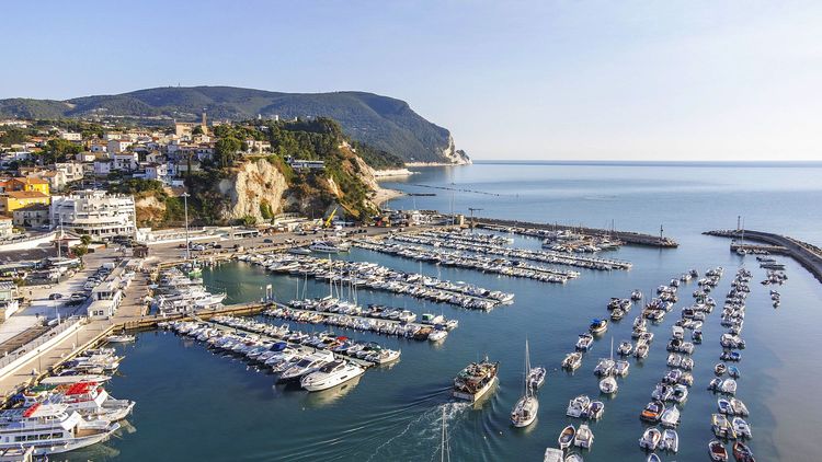 Yacht mooring Porto Numana