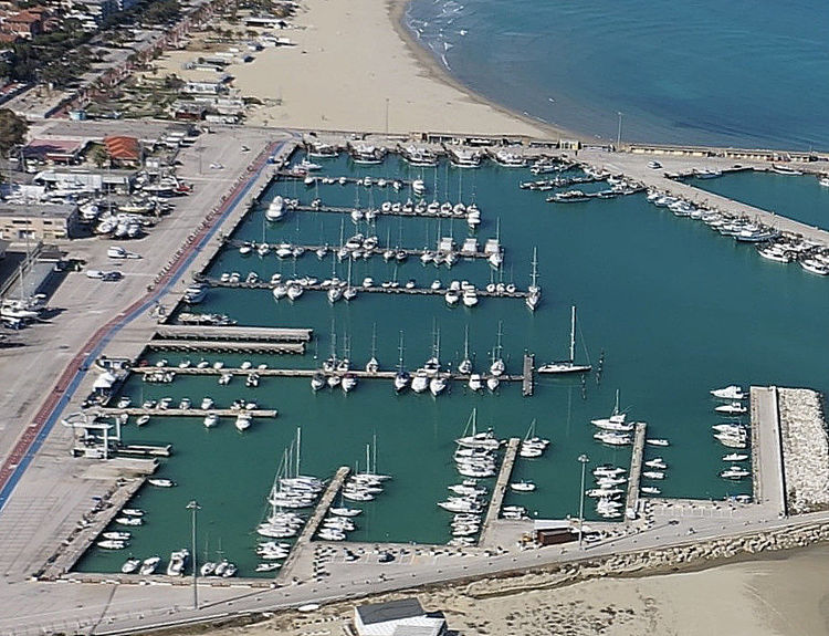 Yacht Mooring Porto Giulianovo