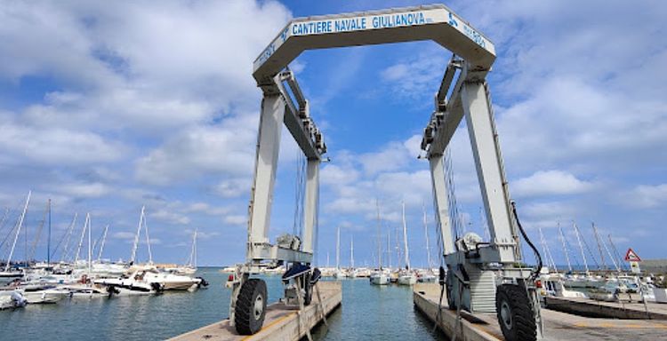 Yacht Mooring Porto Giulianovo