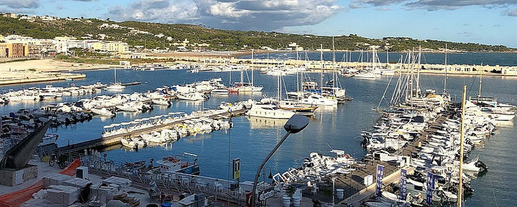 Yacht Mooring in Porto Vieste