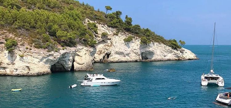 Yacht anchorage in Campi Bay